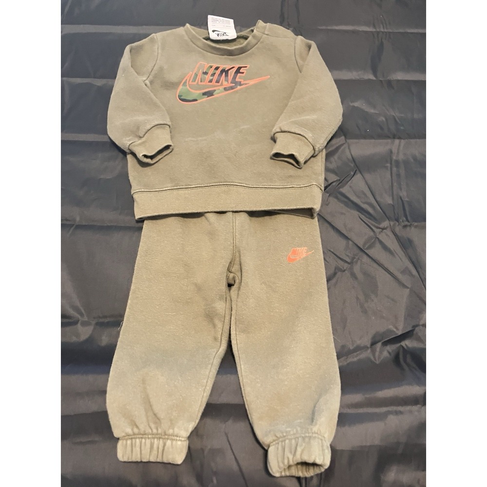 Nike Baby Boy Fleece Crewneck & Jogger Set Size 12 Months Camo Army Olive Green